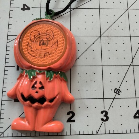 Halloween Light Up Pumpkin Necklace Flashing Colors - Picture 3 of 6